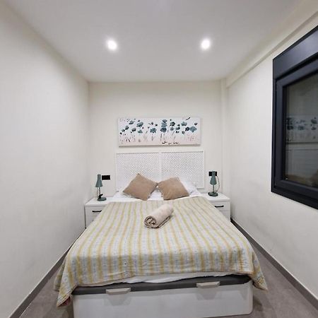 Private Room In The Center Of Estepona Exteriör bild